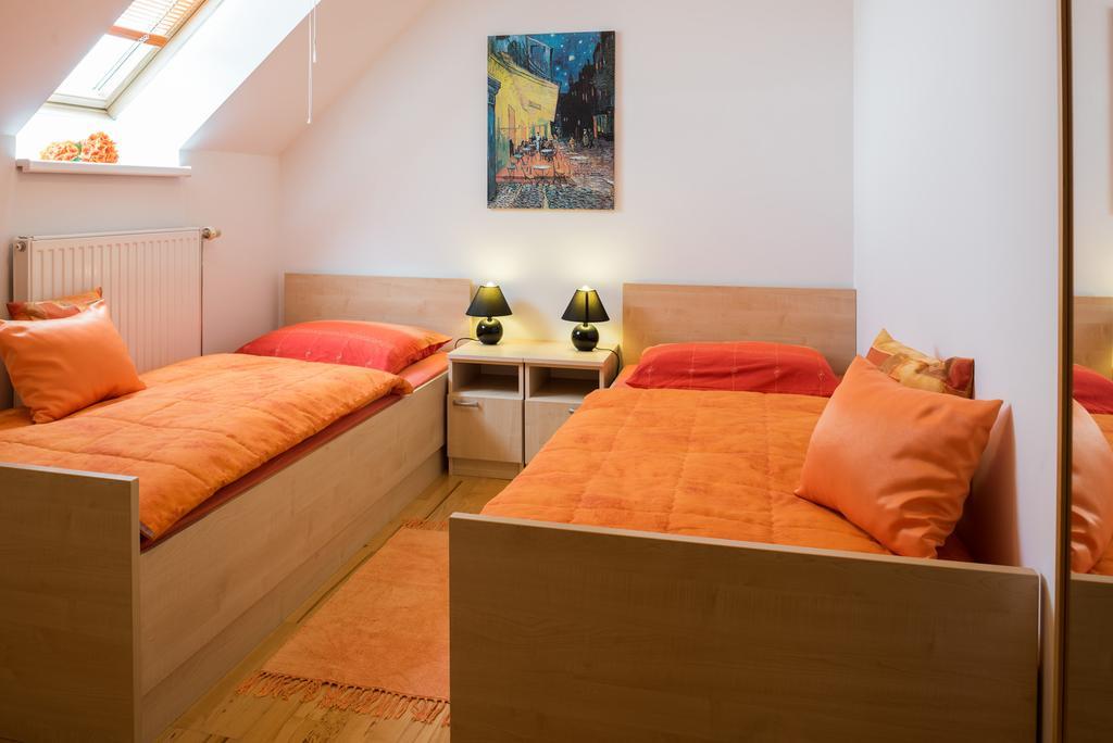 Apartments مورفسكه تيبليتسه الغرفة الصورة