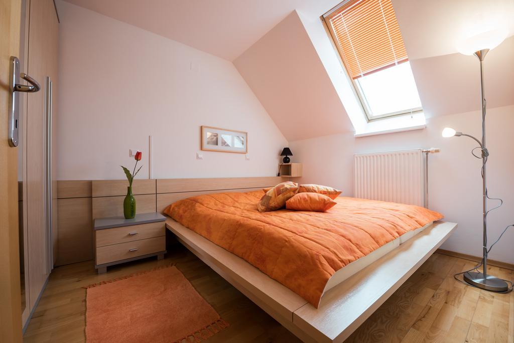 Apartments مورفسكه تيبليتسه الغرفة الصورة