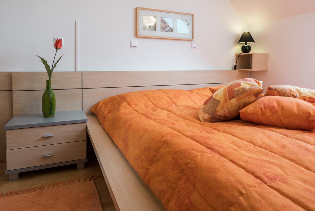 Apartments مورفسكه تيبليتسه الغرفة الصورة