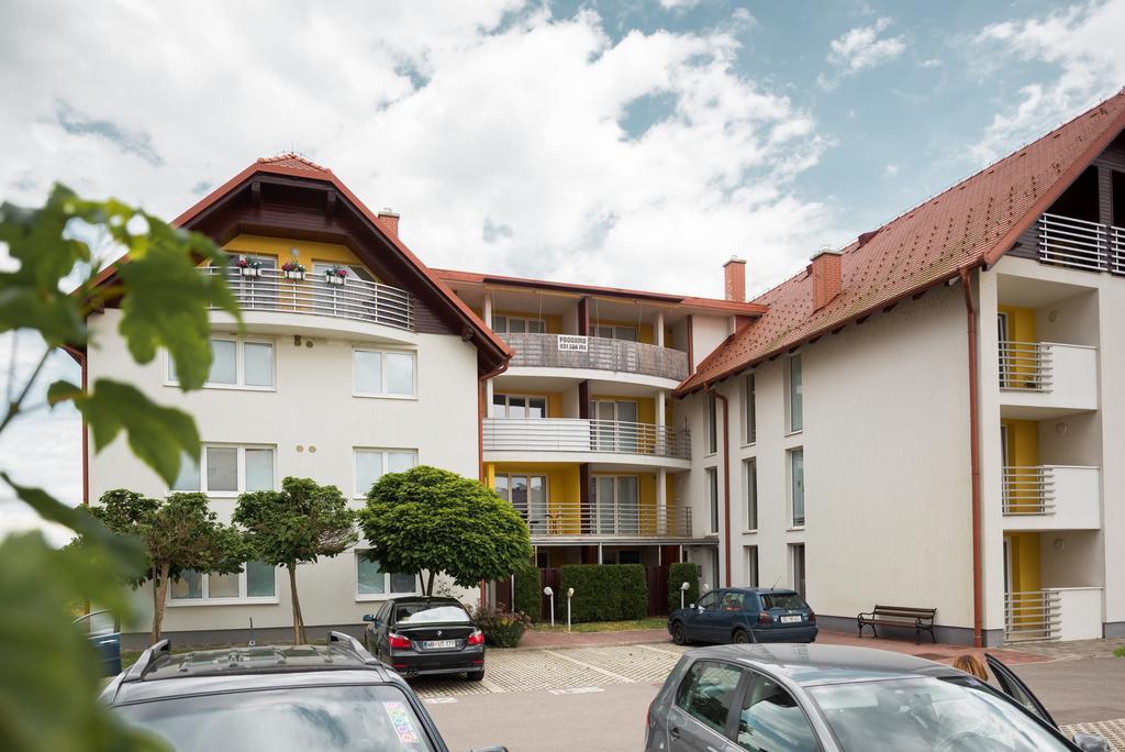Apartments مورفسكه تيبليتسه المظهر الخارجي الصورة