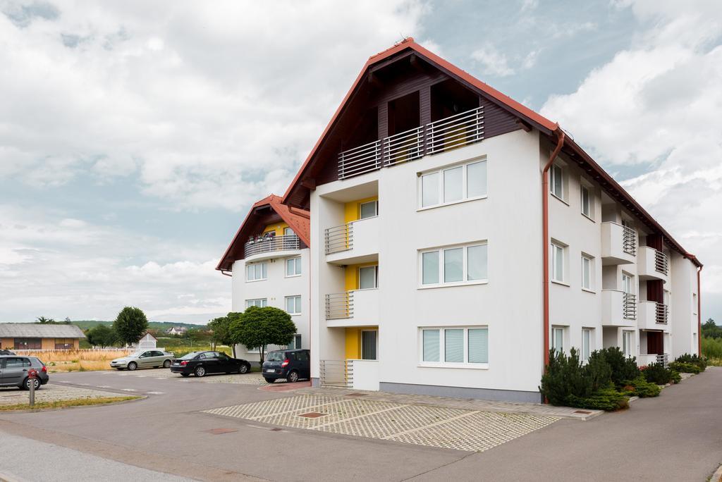 Apartments مورفسكه تيبليتسه المظهر الخارجي الصورة